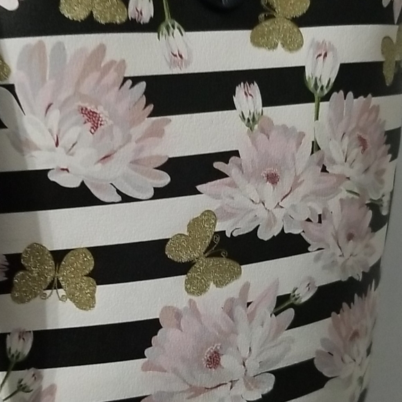 Cute purse - Picture 2 of 4